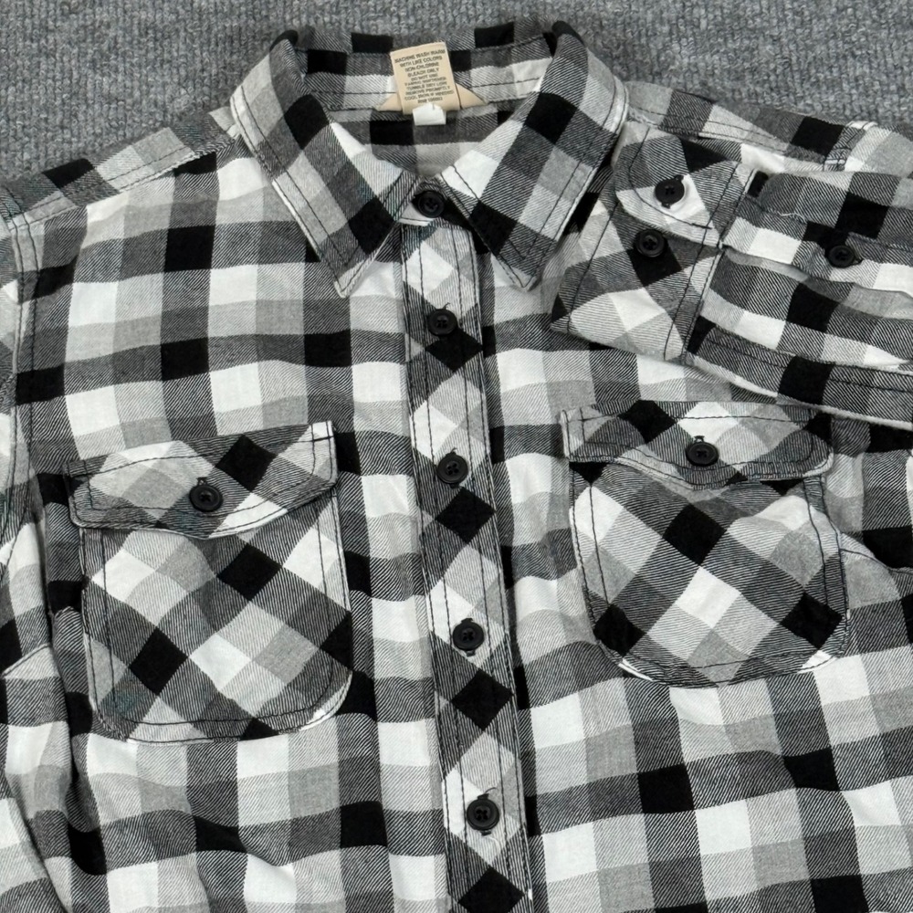 Duluth Trading Co Buffalo Plaid Flannel Shirt Small LS Roll Tab Chest Pockets